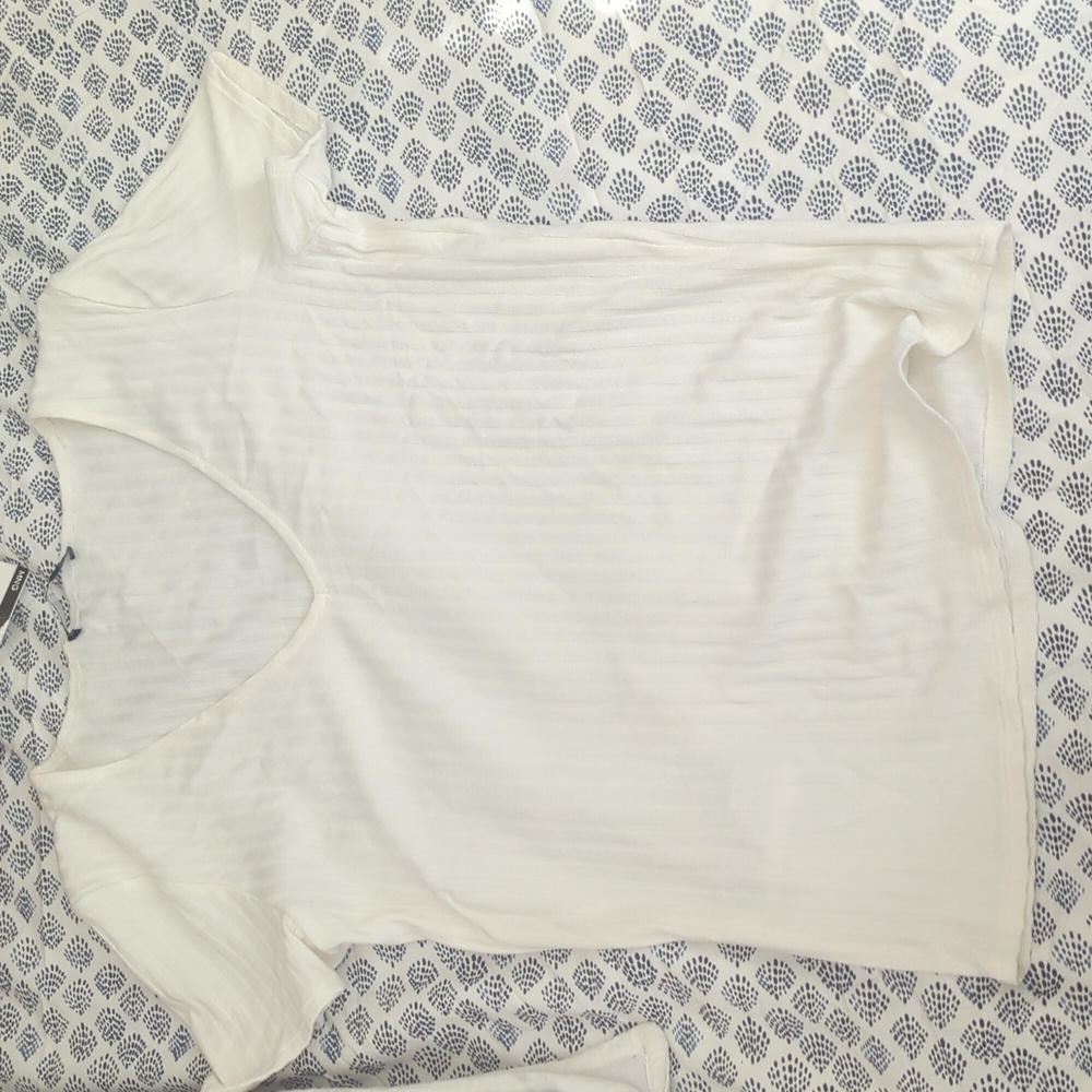 Mango Cream V-Neck Short Sleeve Top